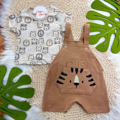 Conj. Camiseta Felinos e Jardineira - Areia e Marrom